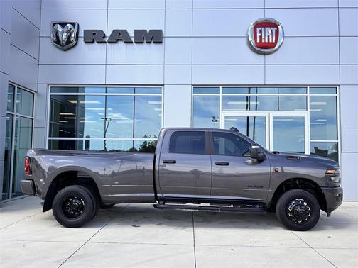 2025 RAM 3500 Big Horn Crew Cab 4x4 8' Box