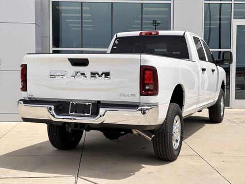 2025 RAM 2500 Tradesman Crew Cab 4x4 8' Box