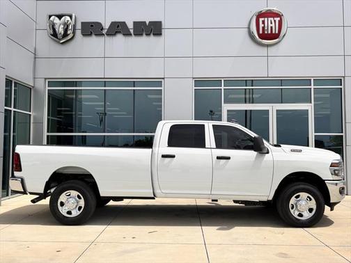 2025 RAM 2500 Tradesman Crew Cab 4x4 8' Box