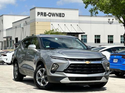 Sterling Gray Metallic 2025 Chevrolet Blazer 2LT
