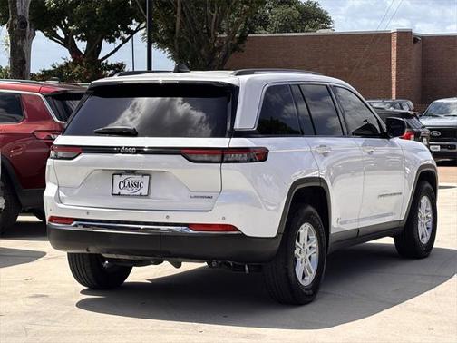 2023 Jeep Grand Cherokee Laredo