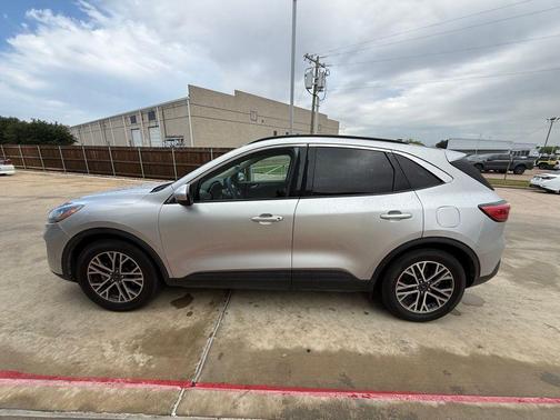Ingot Silver Metallic 2020 Ford Escape SEL