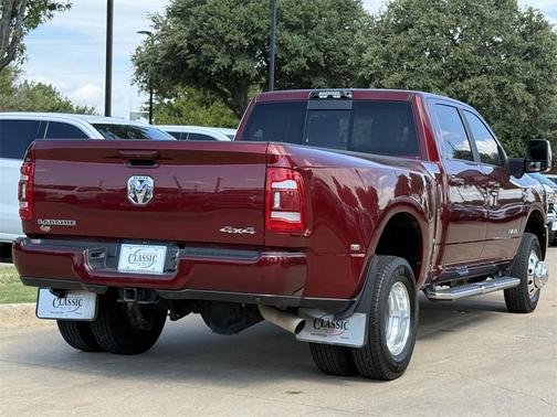 2024 RAM 3500 Laramie Crew Cab 4x4 8' Box