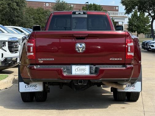 2024 RAM 3500 Laramie Crew Cab 4x4 8' Box