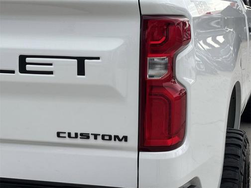 2022 Chevrolet Silverado 1500 Custom Trail Boss