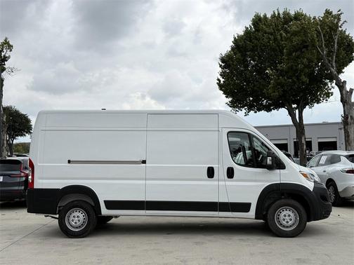 2025 RAM ProMaster 2500 Tradesman