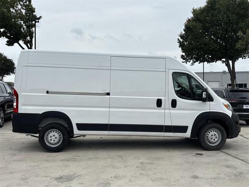 2025 RAM ProMaster 2500 Tradesman