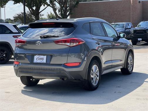 2017 Hyundai TUCSON SE
