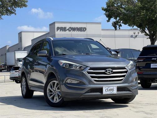 2017 Hyundai TUCSON SE