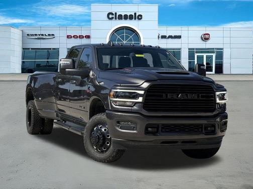 Granite Crystal Metallic Clearcoat 2024 RAM 3500 Laramie Crew Cab 4x4 8' Box