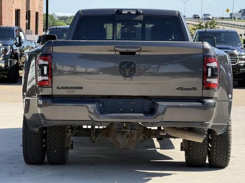 Granite Crystal Metallic Clearcoat 2024 RAM 3500 Laramie Crew Cab 4x4 8' Box