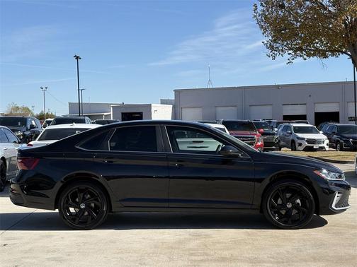 2025 Volkswagen Jetta 1.5T SE