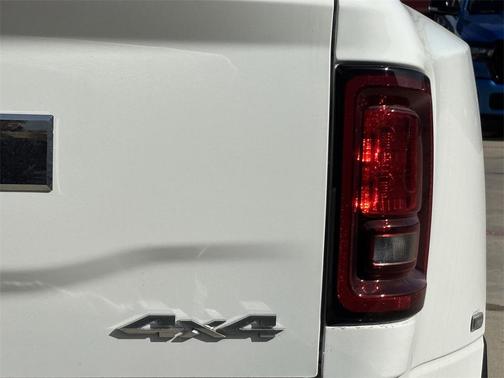 2026 RAM 3500 Tradesman Crew Cab 4x4 8' Box