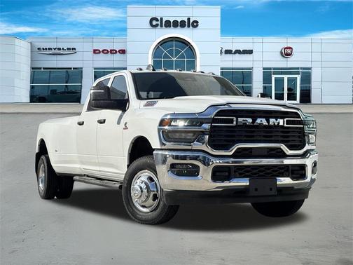 2026 RAM 3500 Tradesman Crew Cab 4x4 8' Box