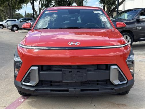 2025 Hyundai KONA SE