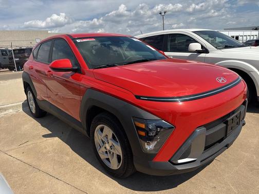 2025 Hyundai KONA SE