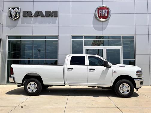2025 RAM 2500 Tradesman Crew Cab 4x4 8' Box