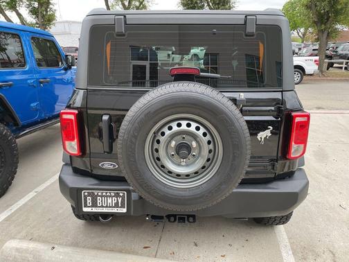 Shadow Black 2022 Ford Bronco Base