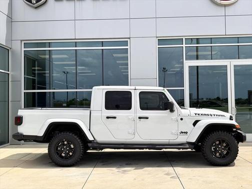 2025 Jeep Gladiator High Tide