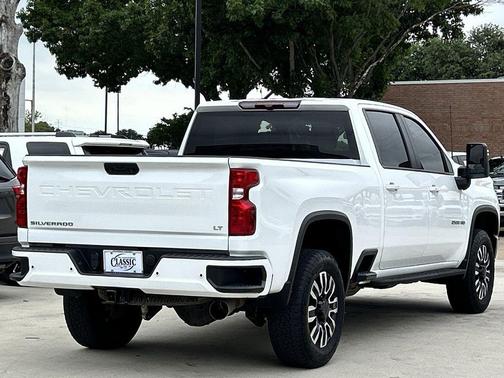 Summit White 2022 Chevrolet Silverado 2500 LT