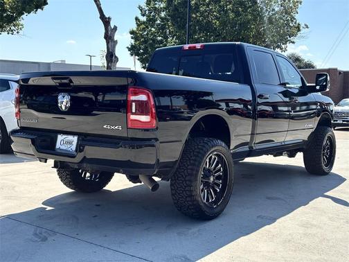 2024 RAM 2500 Laramie Crew Cab 4x4 6'4' Box