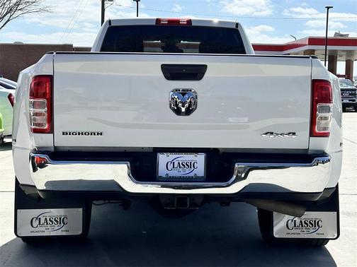 2024 RAM 3500 Big Horn Crew Cab 4x4 8' Box