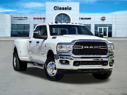 2024 RAM 3500 Big Horn Crew Cab 4x4 8' Box