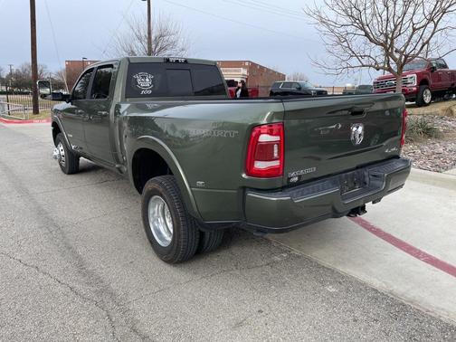 2021 RAM 3500 Laramie Crew Cab 4x4 8' Box