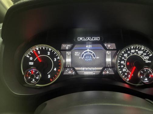 2021 RAM 3500 Laramie Crew Cab 4x4 8' Box