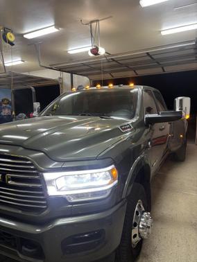 2021 RAM 3500 Laramie Crew Cab 4x4 8' Box