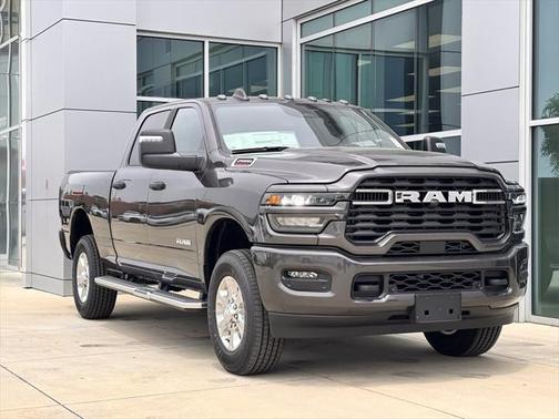 2025 RAM 2500 Big Horn Crew Cab 4x4 6'4' Box