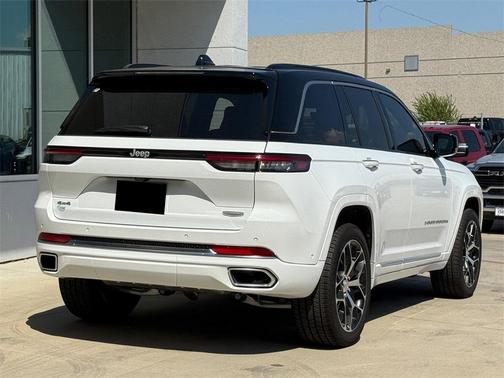 2025 Jeep Grand Cherokee Summit