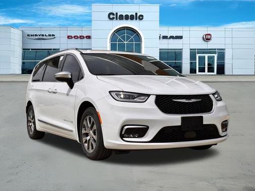 2025 Chrysler Pacifica L