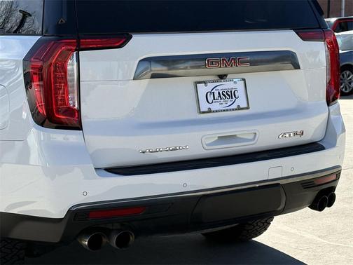2022 GMC Yukon 4WD AT4