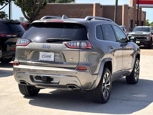 2019 Jeep Cherokee Overland