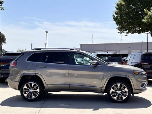 2019 Jeep Cherokee Overland