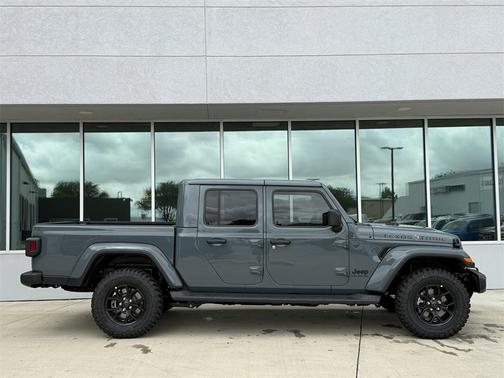 2025 Jeep Gladiator 