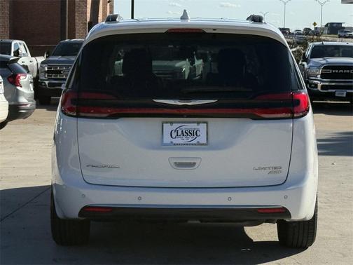 2022 Chrysler Pacifica Limited