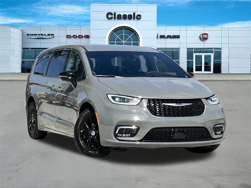 2025 Chrysler Pacifica L