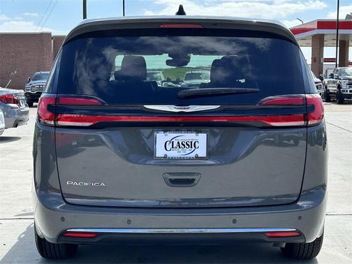 2025 Chrysler Pacifica L