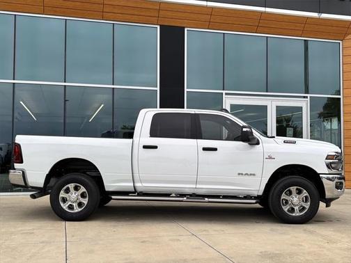2025 RAM 2500 Big Horn Crew Cab 4x4 6'4' Box