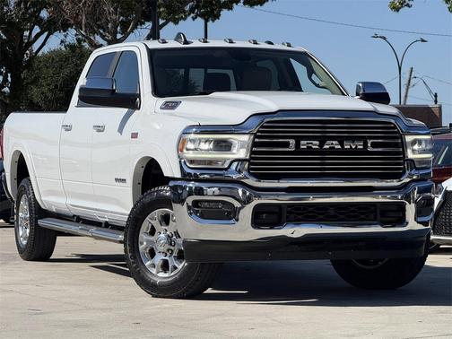 2022 RAM 2500 Laramie Crew Cab 4x4 8' Box