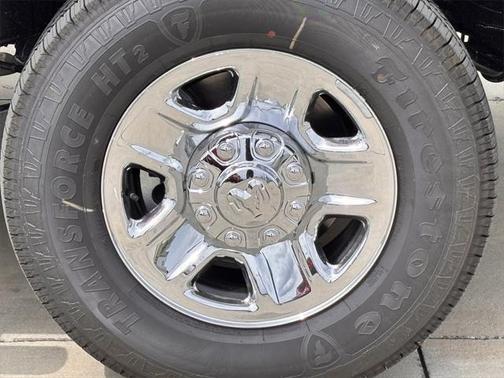 2025 RAM 2500 Tradesman Crew Cab 4x4 6'4' Box