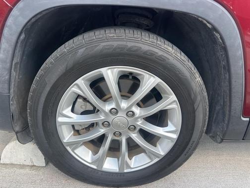 2019 Jeep Cherokee Latitude