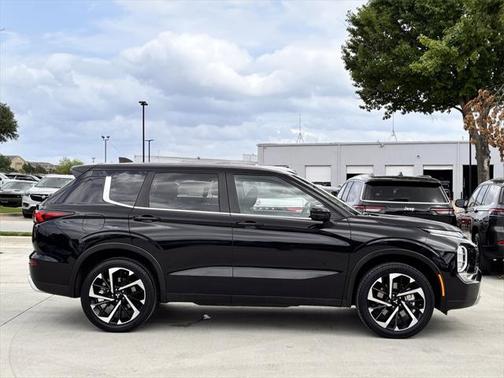 2024 Mitsubishi Outlander SE Black Edition S-AWC