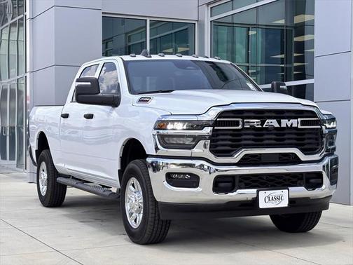 2025 RAM 2500 Tradesman Crew Cab 4x4 6'4' Box