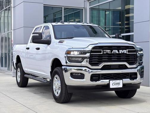 2025 RAM 2500 Tradesman Crew Cab 4x4 6'4' Box