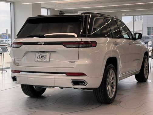 2025 Jeep Grand Cherokee Summit