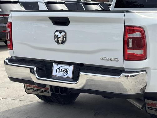 2024 RAM 3500 Tradesman Crew Cab 4x4 8' Box