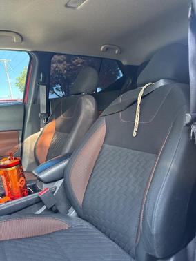 Scarlet Ember Tintcoat/Super Black 2021 Nissan Kicks SR